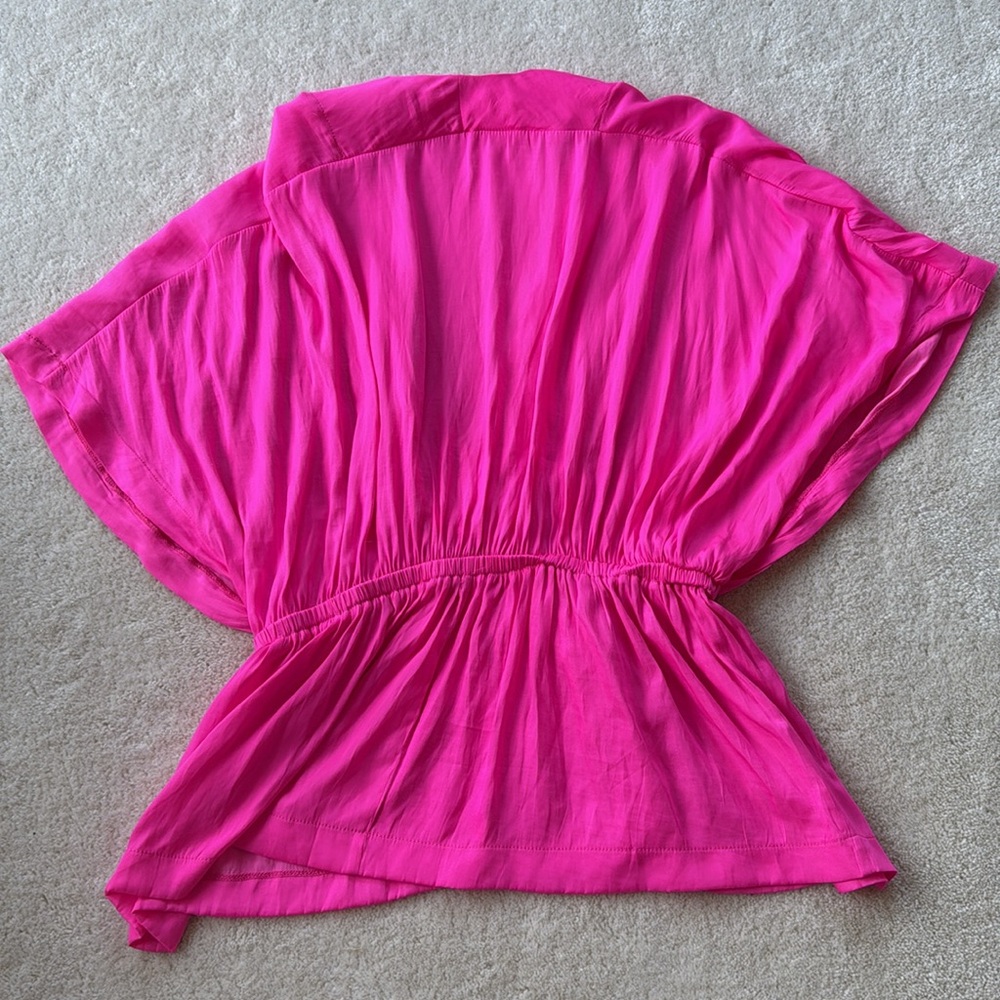 EUC Boutique Hot Pink Flowy Top - Picture 6 of 6